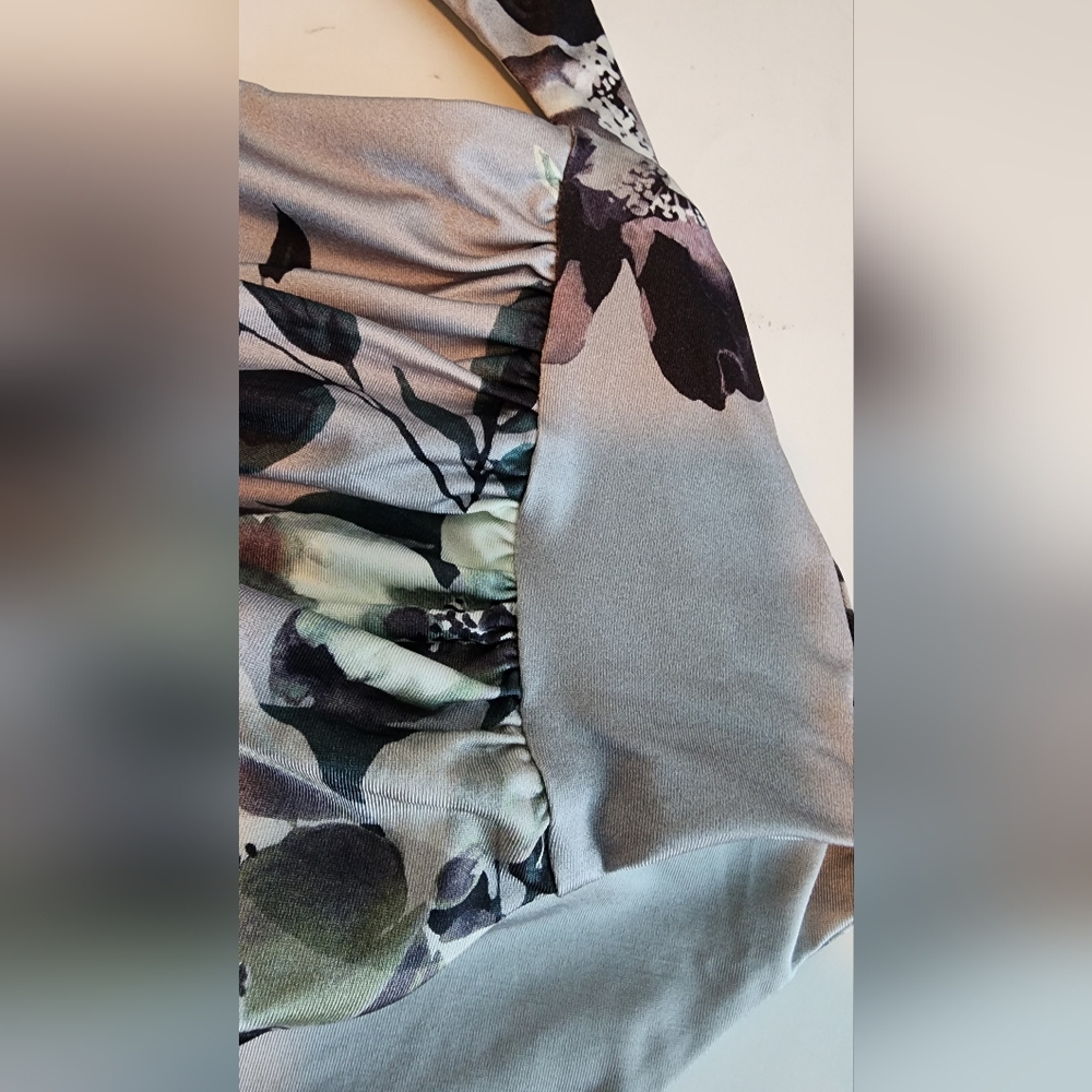 WET Swimweat Luxe Yacht Taylor One-Piece Swimsuit In Gray Floral Size MED - Picture 9 of 15